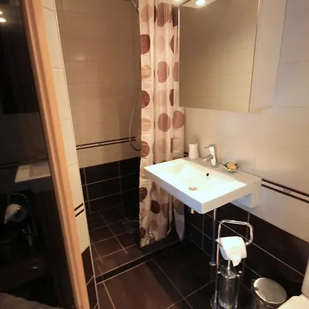 Rueuetli Apartment Apartamento Pärnu
